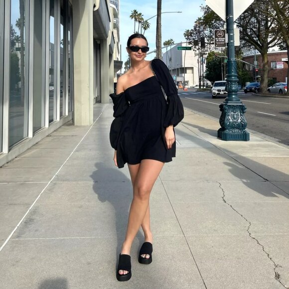 Reformation | Michaela‎ Mini Puff Sleeve Dress in Black Size 2 $218 - Picture 1 of 8